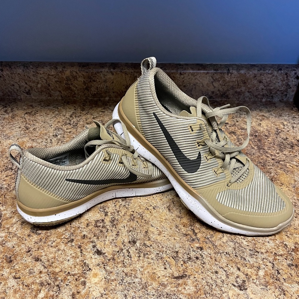 Nike Free Train Versatility Size 11.5